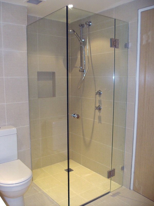 Frameless Shower Screen